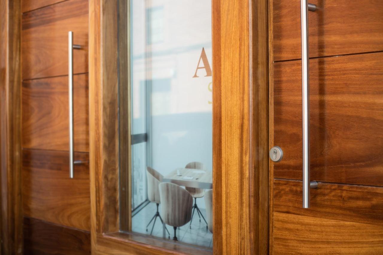 Apartamentos San Francisco - Centrico Mota Del Cuervo Luaran gambar