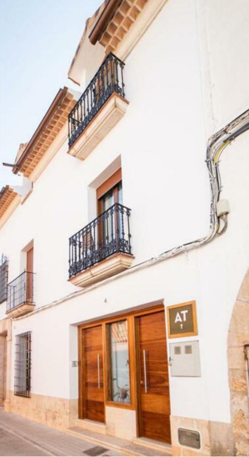 Apartamentos San Francisco - Centrico Mota Del Cuervo Luaran gambar