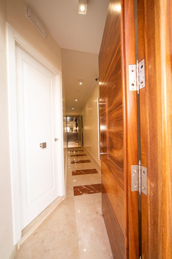 Apartamentos San Francisco - Centrico Mota Del Cuervo Luaran gambar